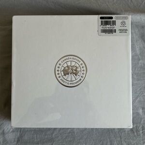 Canada Goose Merino mask NEW